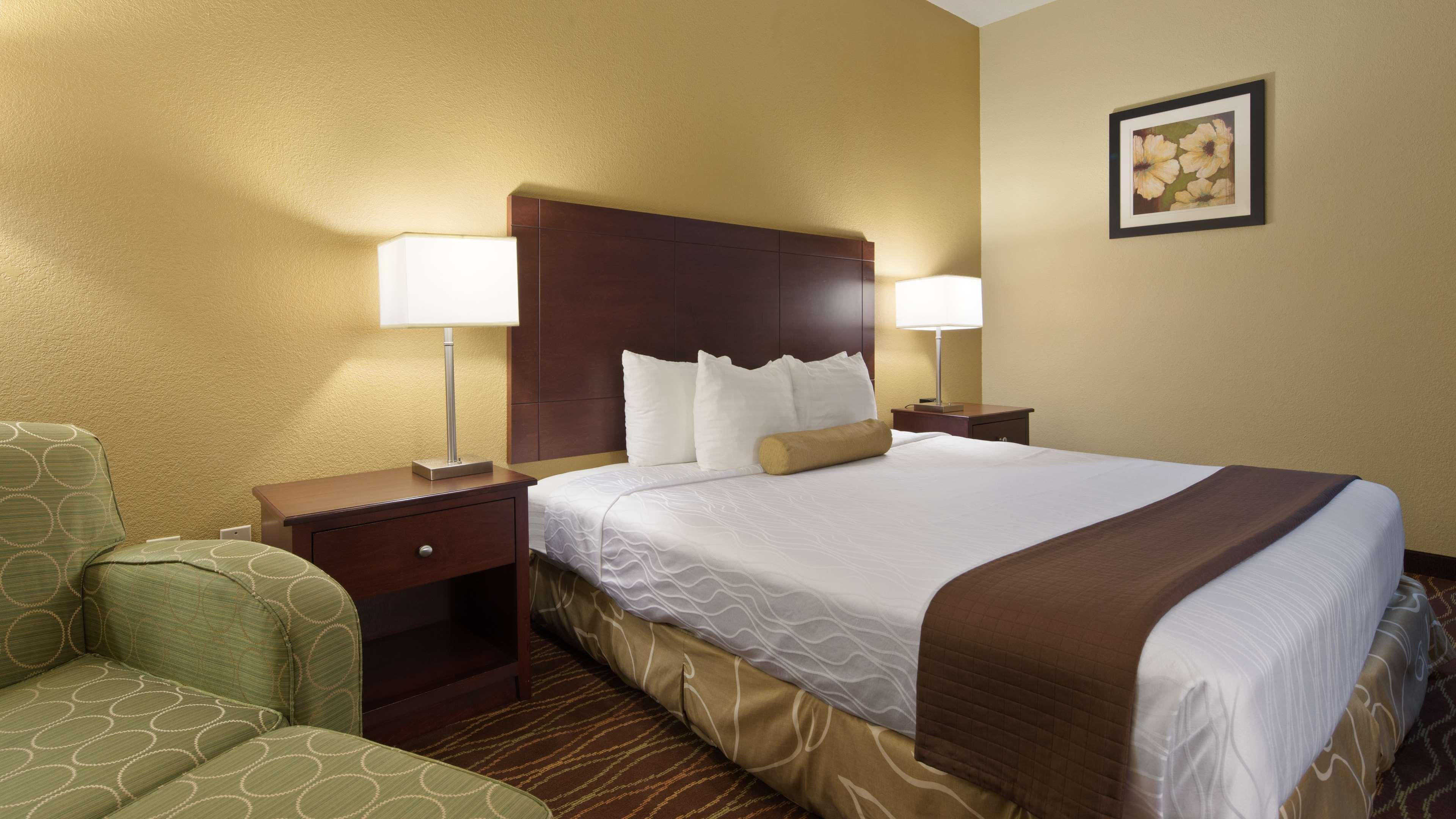 Best Western Plus Springfield Airport Inn Exterior photo