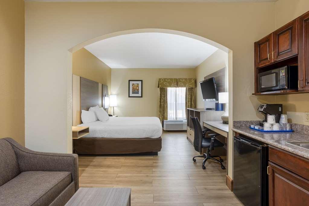 Best Western Plus Springfield Airport Inn Room photo