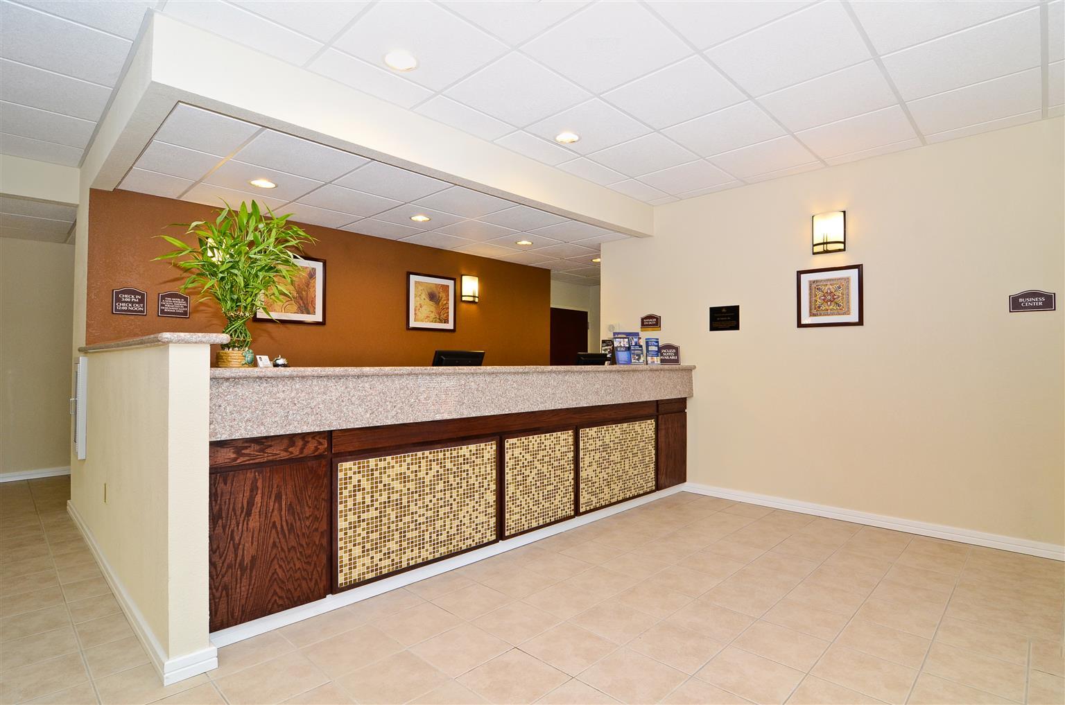 Best Western Plus Springfield Airport Inn Interior photo