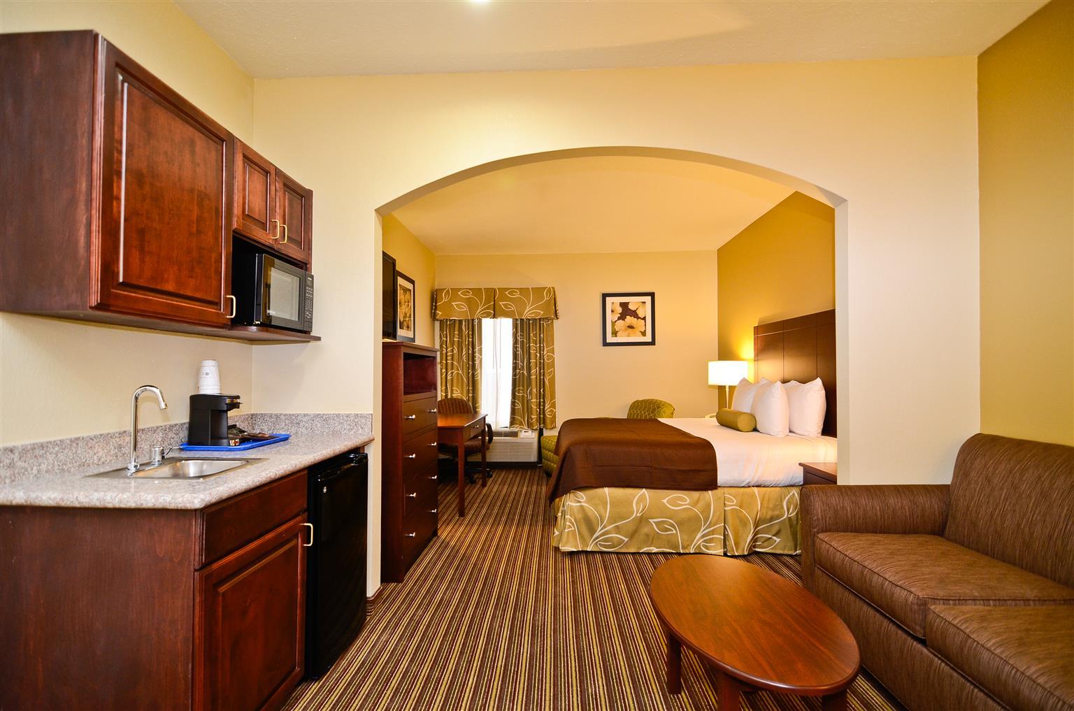 Best Western Plus Springfield Airport Inn Room photo