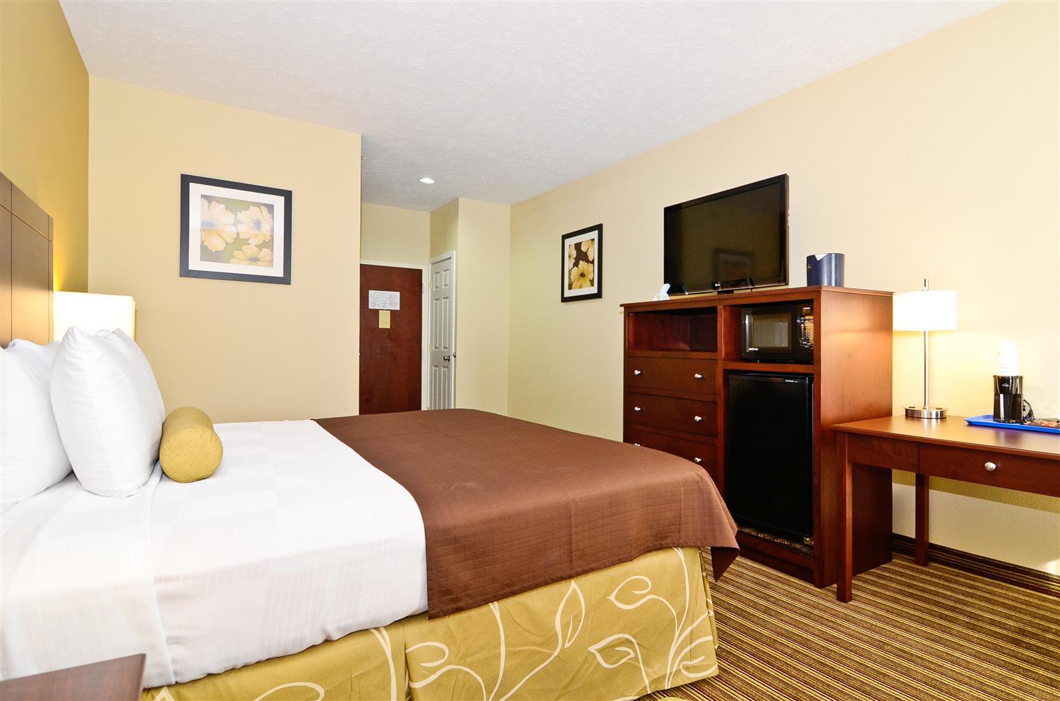 Best Western Plus Springfield Airport Inn Exterior photo