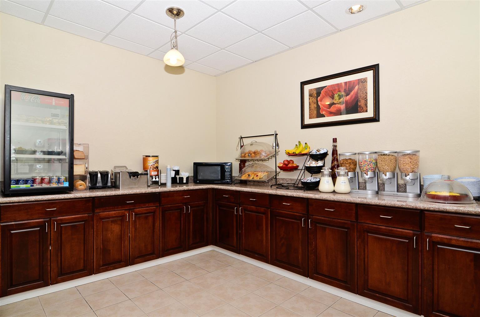 Best Western Plus Springfield Airport Inn Restaurant photo